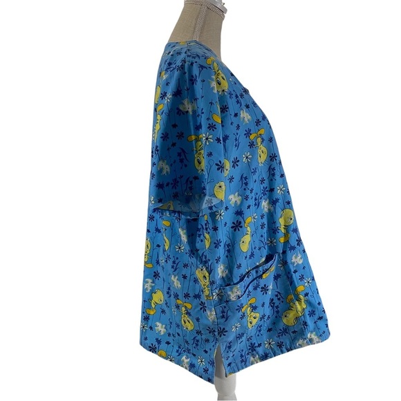 Warner Bros Looney Tunes Women Blue Tweety Bird Scrub Top Sz XL Double Pockets - Picture 7 of 11